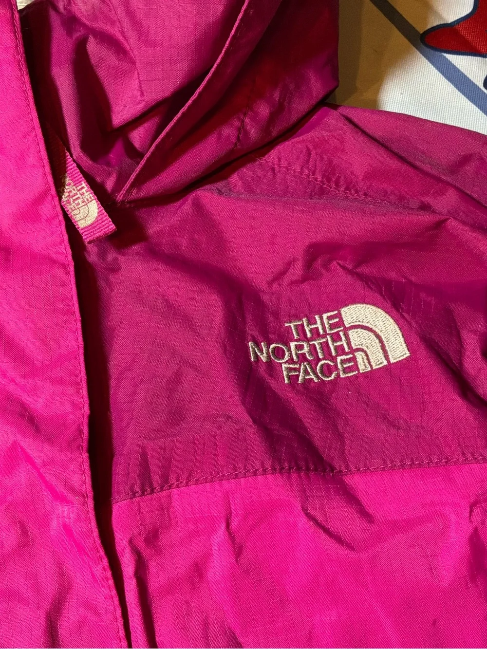The north face child jacket size large 14/16 hyvent